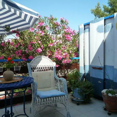 Oleander Apartment